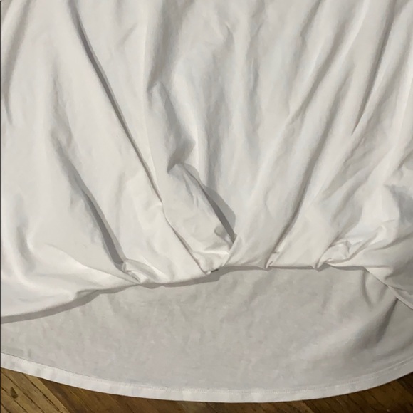 lululemon size 10 short sleeve cropped tee - Picture 3 of 5